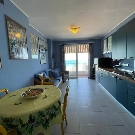 Apartman Wh-bilocale Sea Fronte Con Vista Mare A 5 Minuti Dalla Stazione Ventimiglia