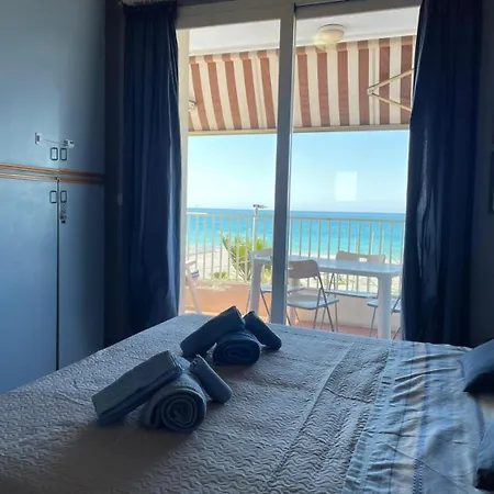 Wh-bilocale Sea Fronte Con Vista Mare A 5 Minuti Dalla Stazione Apartman