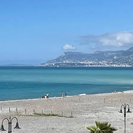 Wh-bilocale Sea Fronte Con Vista Mare A 5 Minuti Dalla Stazione *