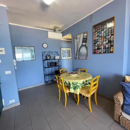 Wh-bilocale Sea Fronte Con Vista Mare A 5 Minuti Dalla Stazione Apartman *