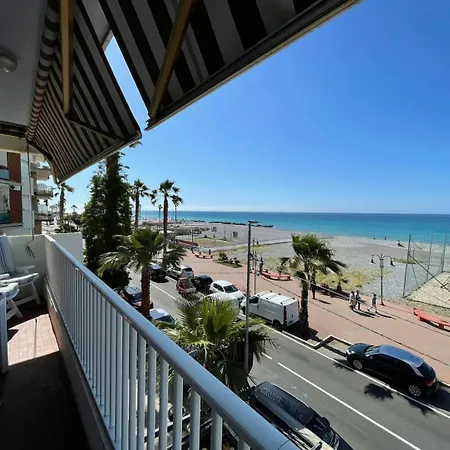 Wh-bilocale Sea Fronte Con Vista Mare A 5 Minuti Dalla Stazione Διαμέρισμα *
